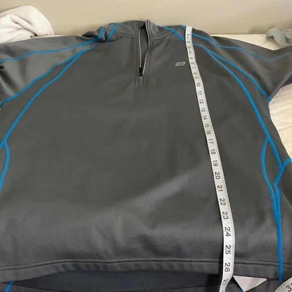 Road Runner Pro Velocity half zip pullover M  Gray with Turquoise Stitching - Picture 7 of 12